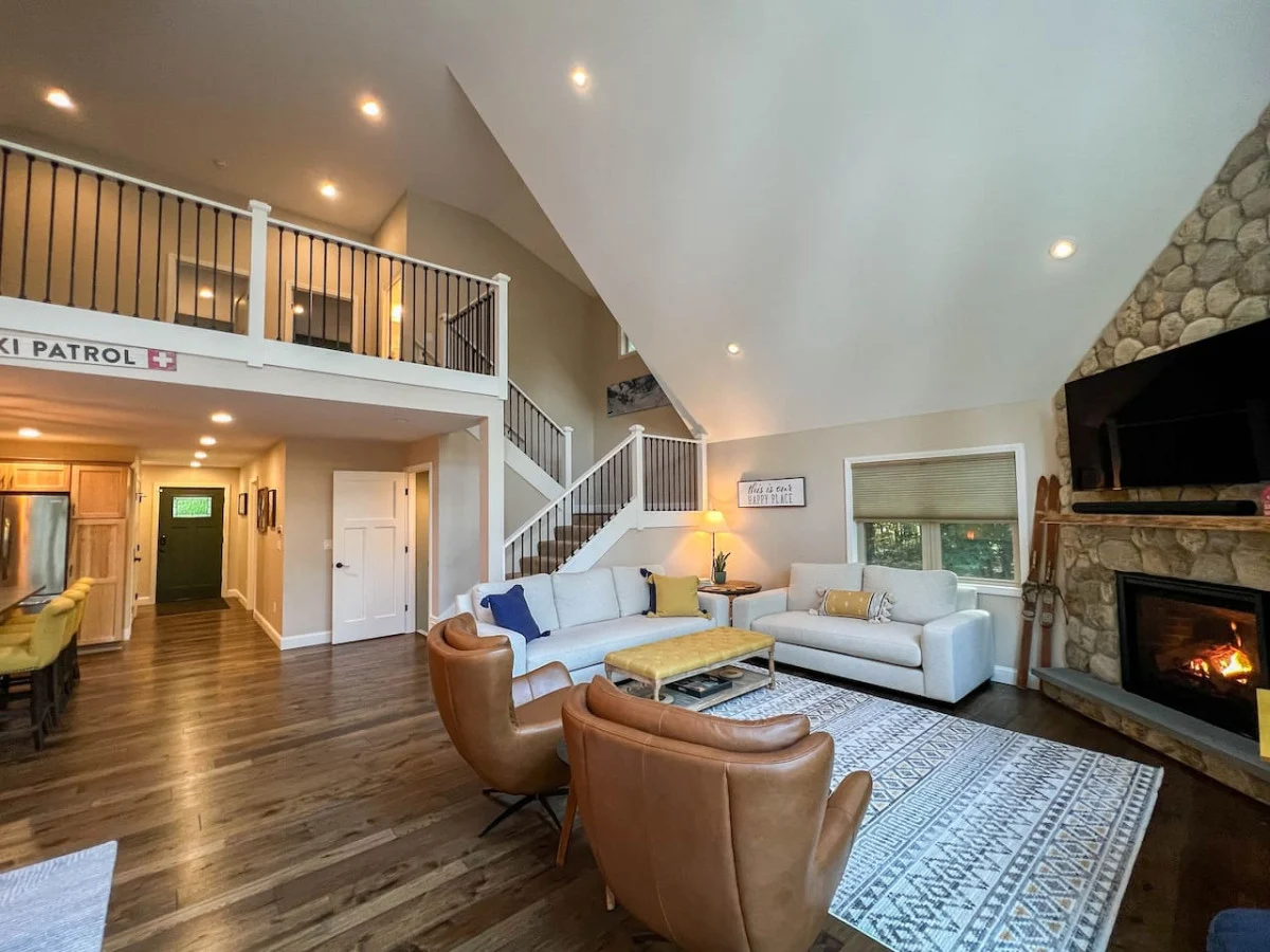 Bear Mountain House | Luxury, Hot Tub, Fireplace #45