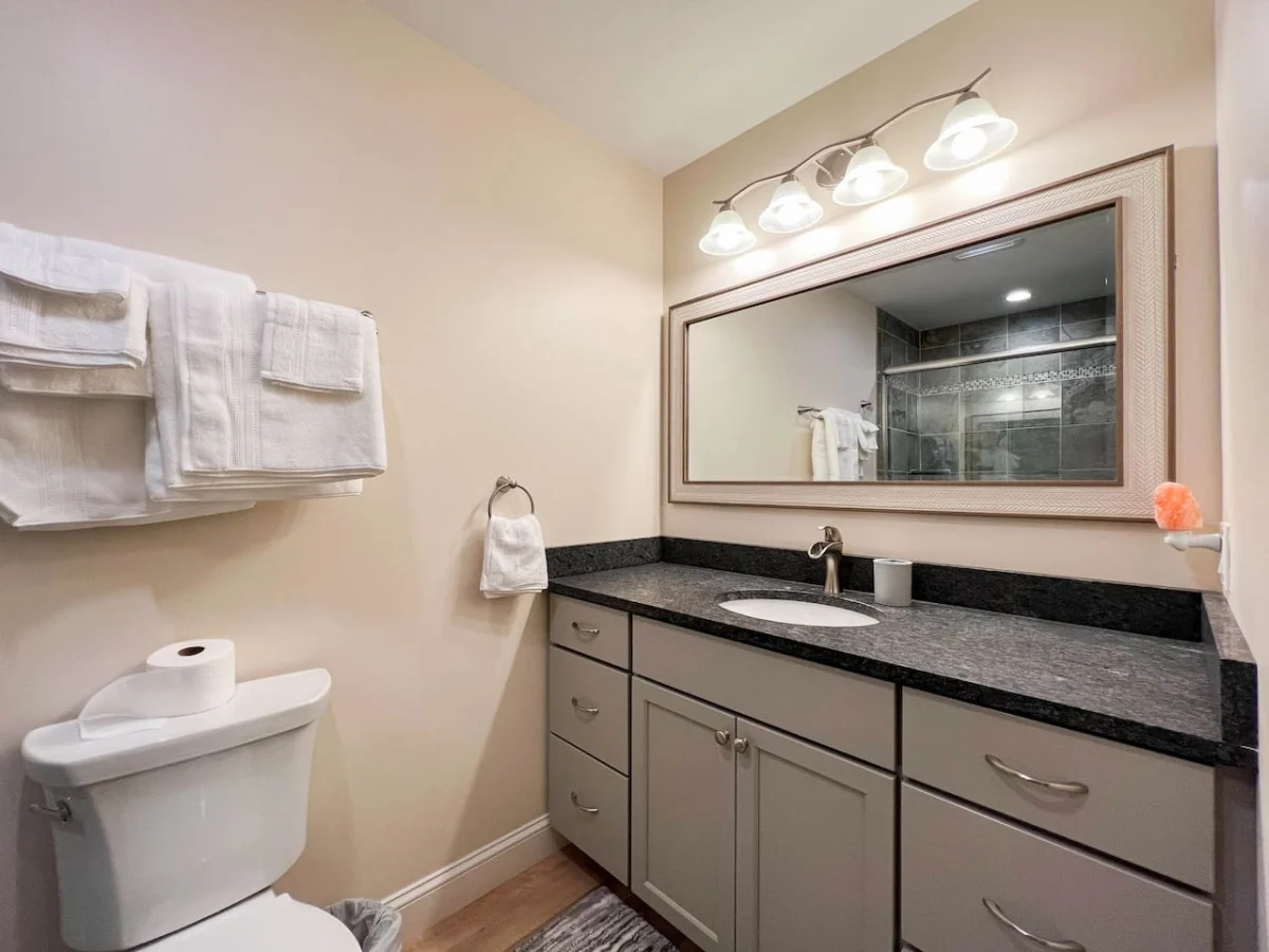 Bear Mountain House | Luxury, Hot Tub, Fireplace #60