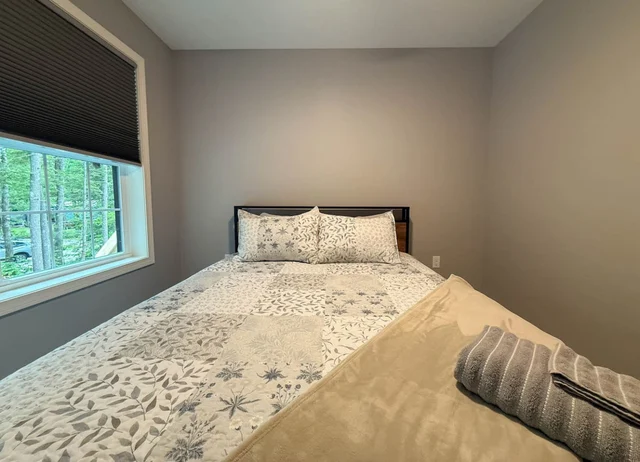 Bedroom 3 image 1