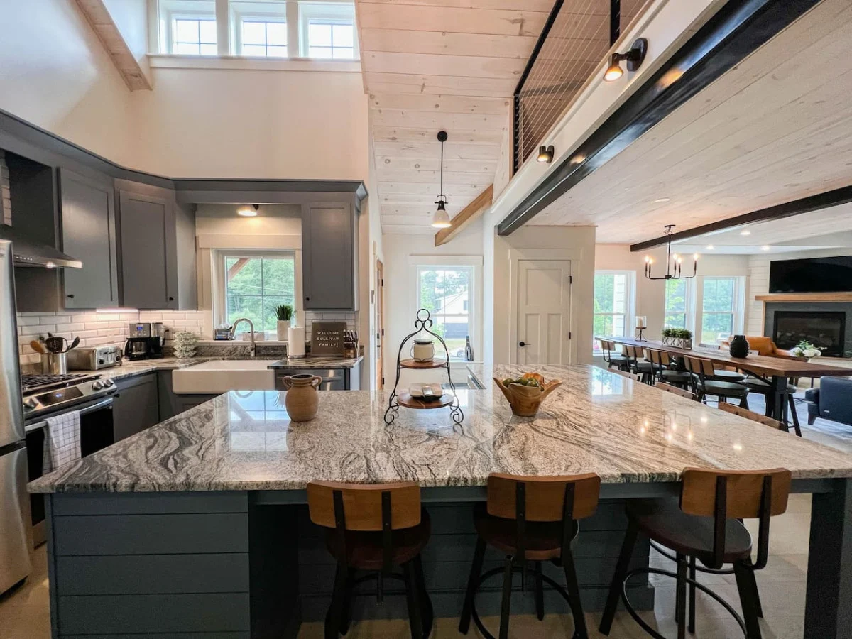 Birch Haus | Luxury Home, Views & Hot Tub, River #90