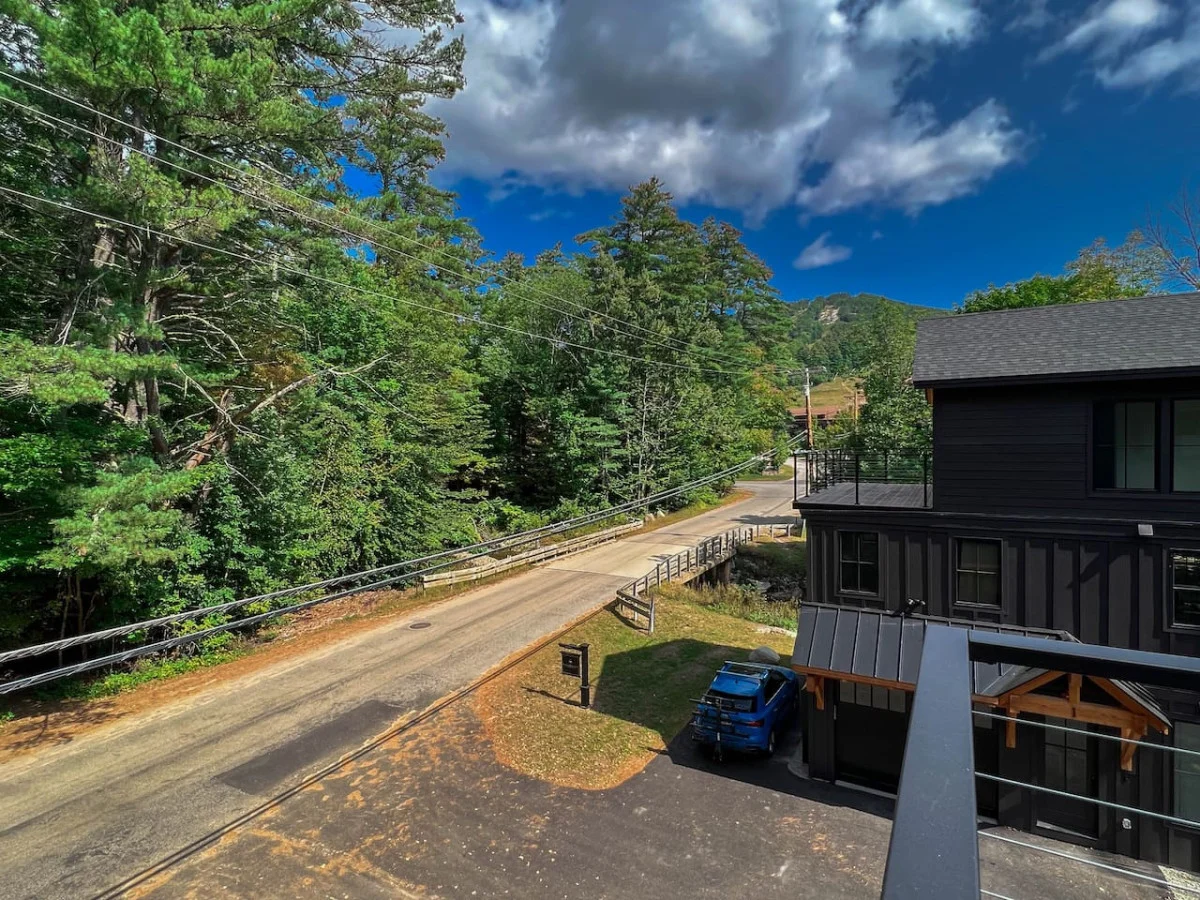 Black Diamond @ Cranmore Mt. | Brand new | Hot Tub #56