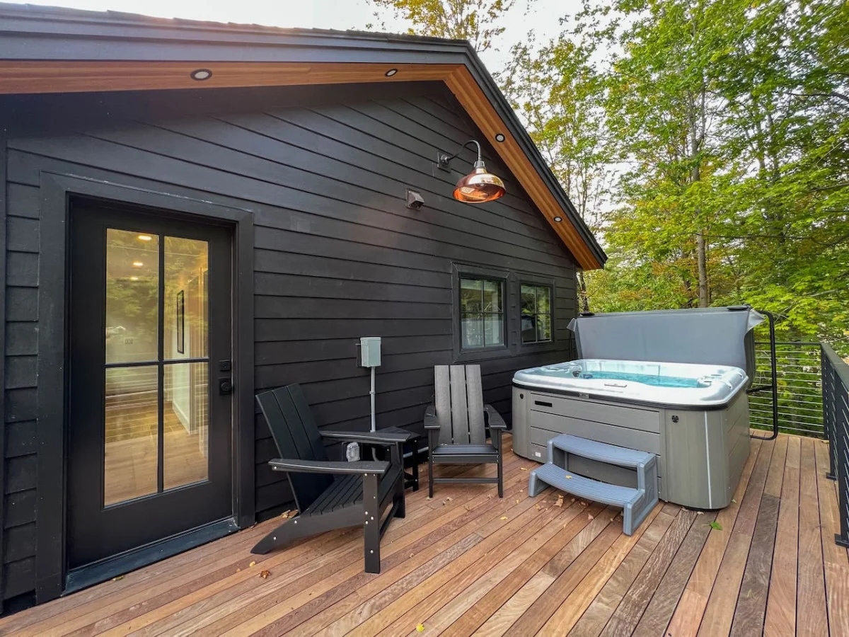 Black Diamond @ Cranmore Mt. | Brand new | Hot Tub #35