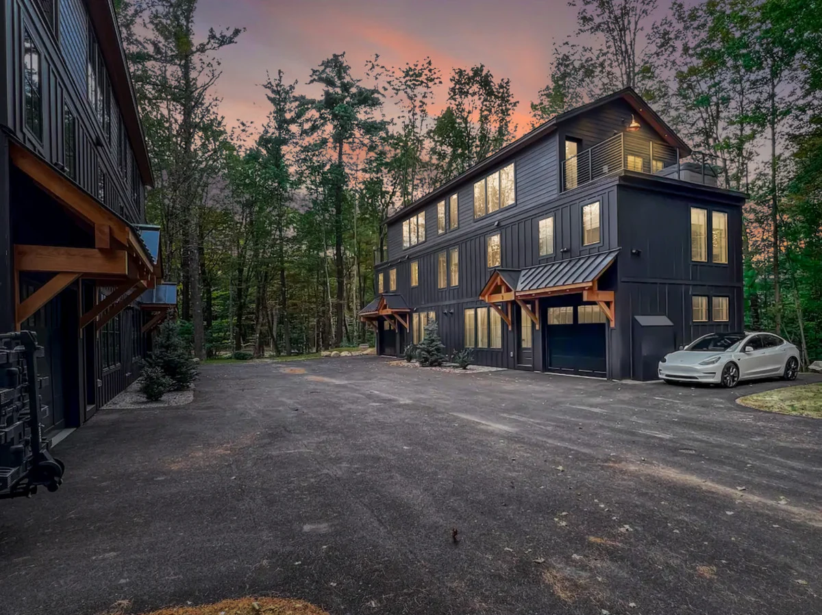 Black Diamond @ Cranmore Mt. | Brand new | Hot Tub #60