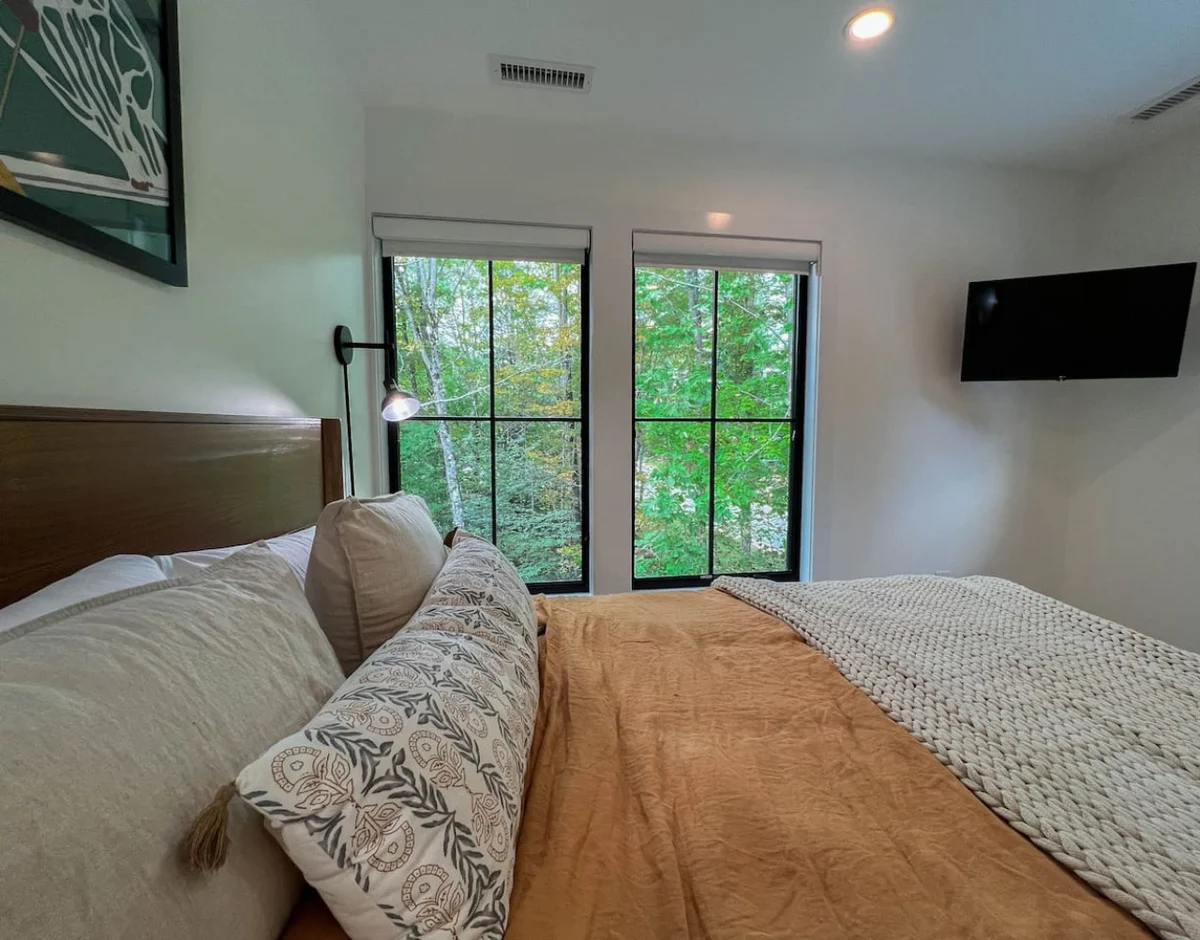 Black Diamond @ Cranmore Mt. | Brand new | Hot Tub #33