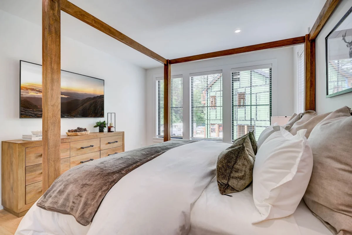 Black Diamond Ski House | Mountain Luxury #21