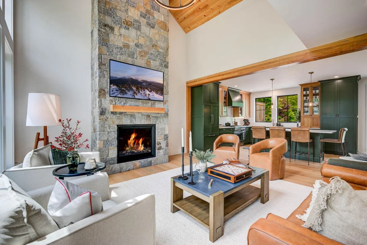Black Diamond Ski House | Mountain Luxury #37