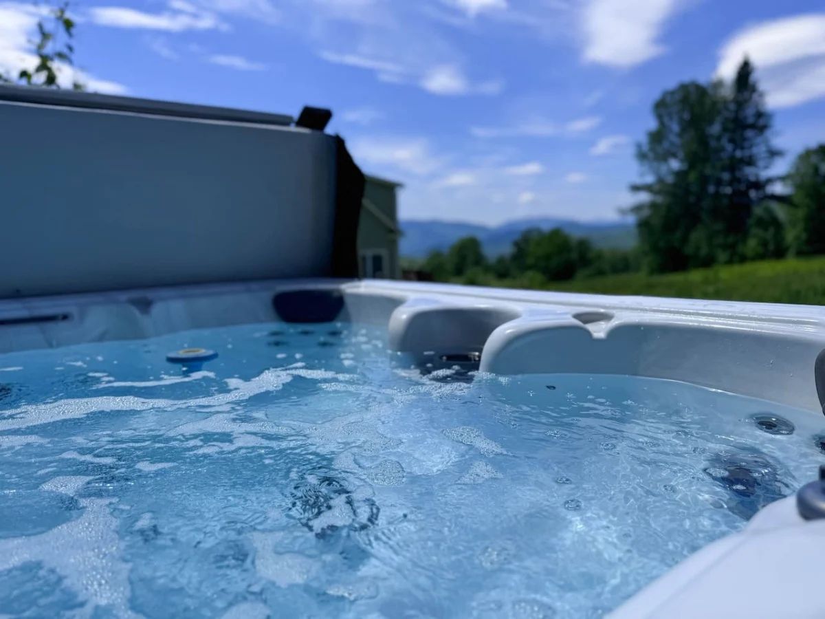 Black Mountain Ski in/out Home | Views + Hot tub! #23