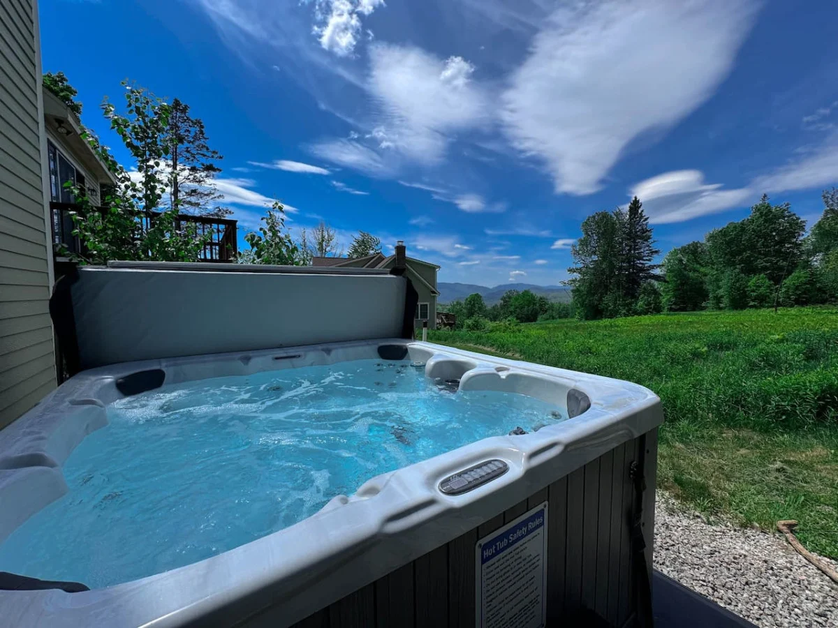 Black Mountain Ski in/out Home | Views + Hot tub! #32