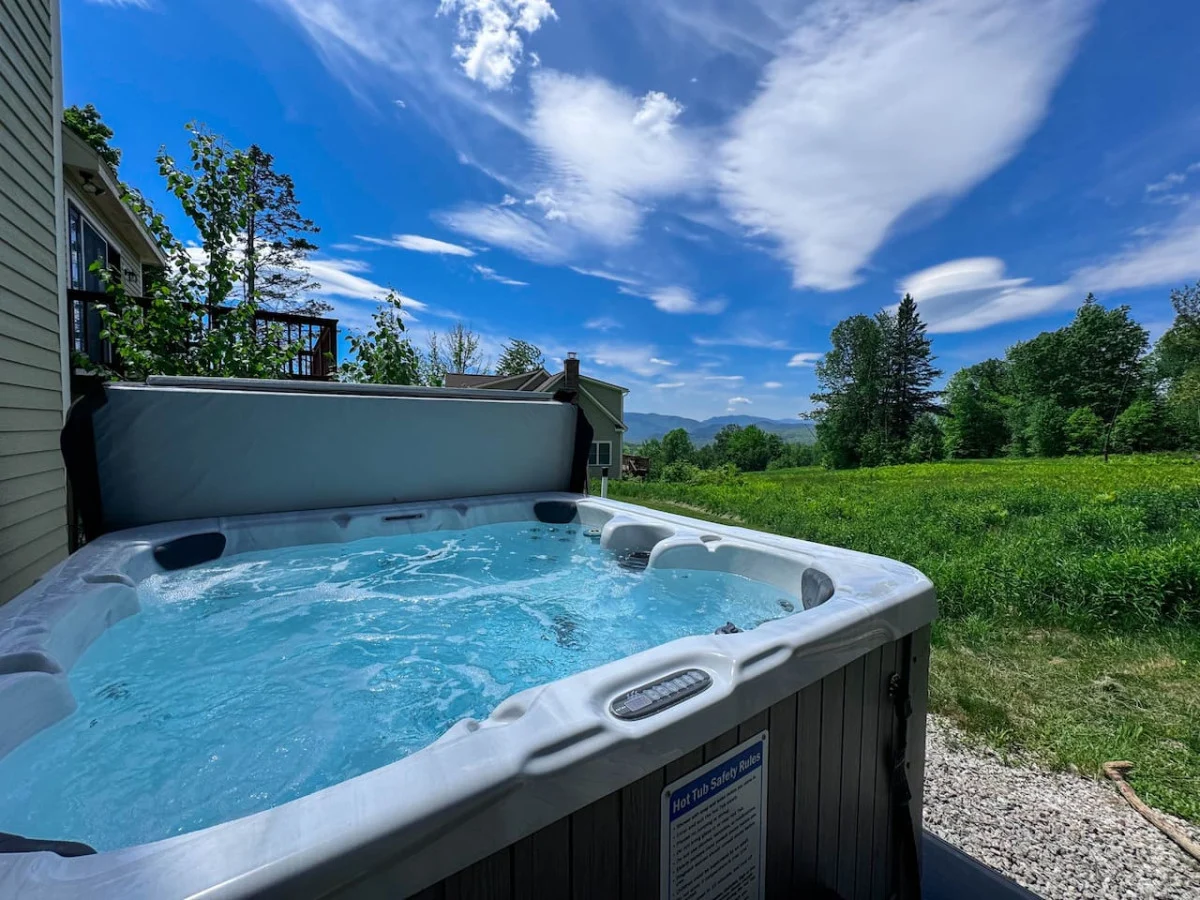 Black Mountain Ski in/out Home | Views + Hot tub! #36