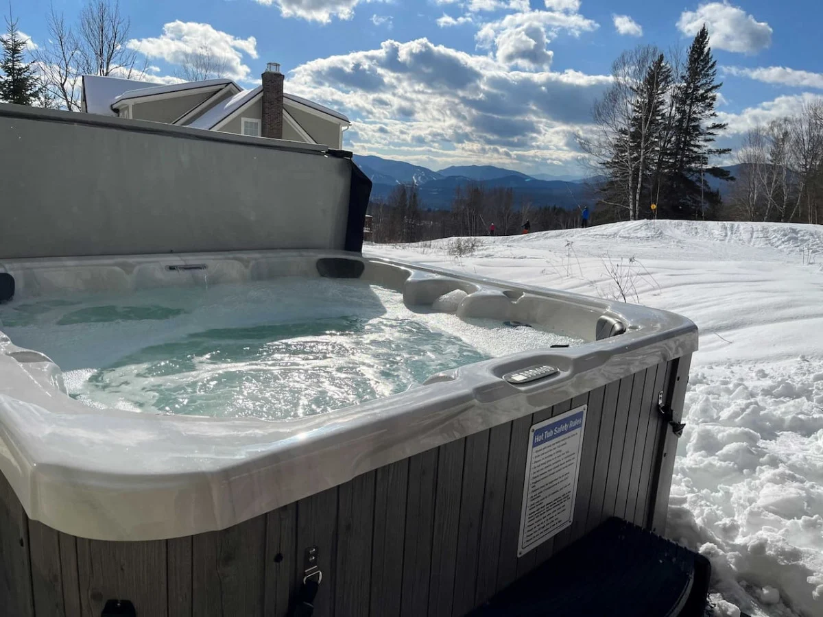 Black Mountain Ski in/out Home | Views + Hot tub! #48