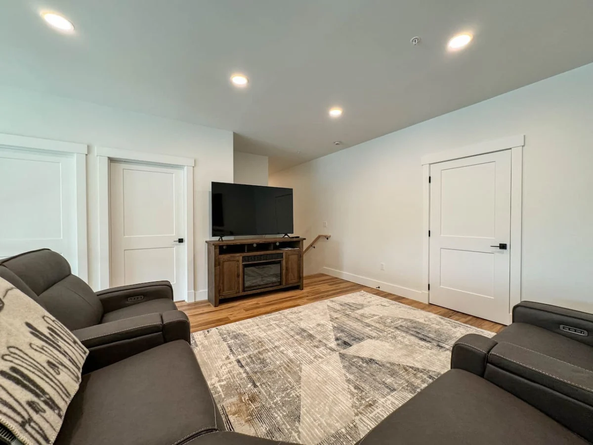 Cranmore | Brand New | 2-Story | Base of Mt | Pool #57