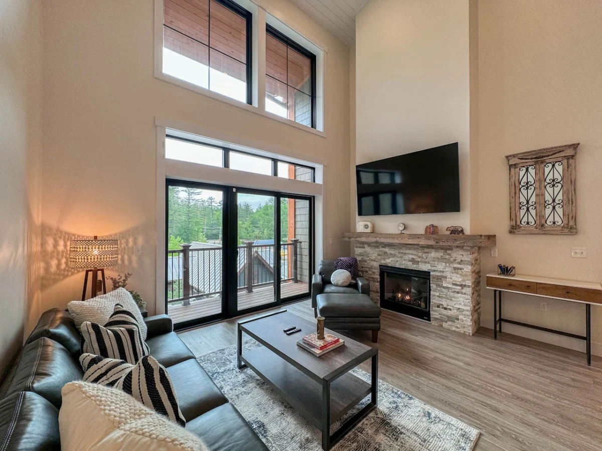 Cranmore Escape | Modern, Walk to Town, Pool! #34