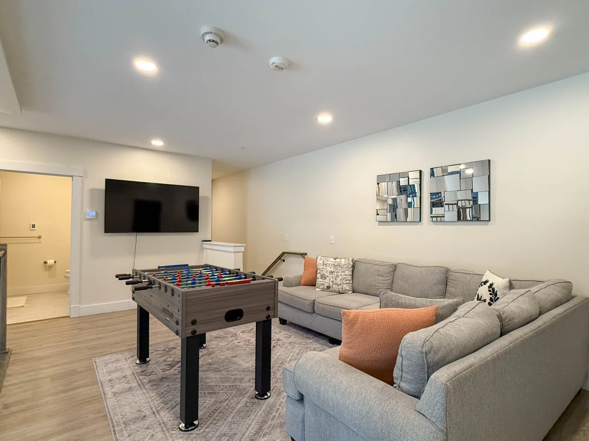 Cranmore Escape | Modern, Walk to Town, Pool! #56