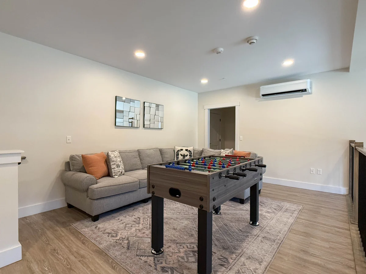 Cranmore Escape | Modern, Walk to Town, Pool! #58