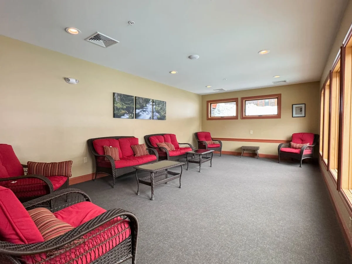Cranmore Escape | Modern, Walk to Town, Pool! #46