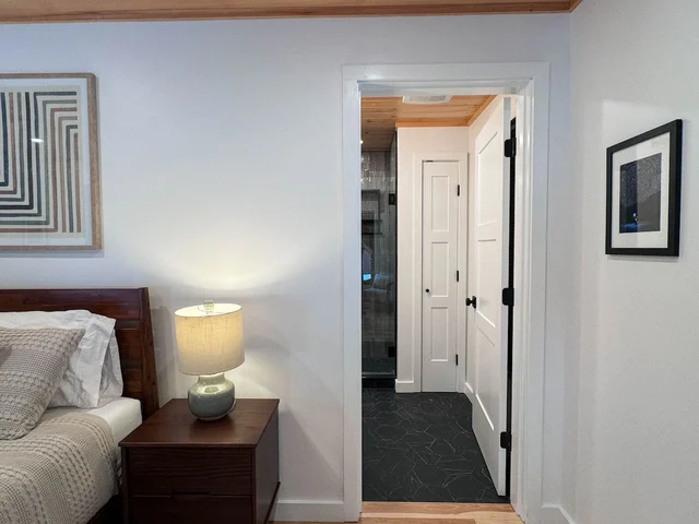 Bedroom 3 image 1