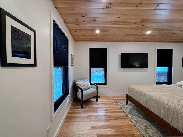 Bedroom 2 image 1