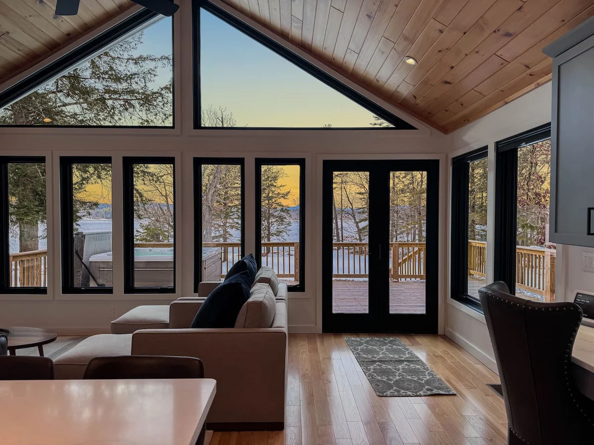 Dreamland | Luxe Waterfront Villa, Hot tub + Sauna #78