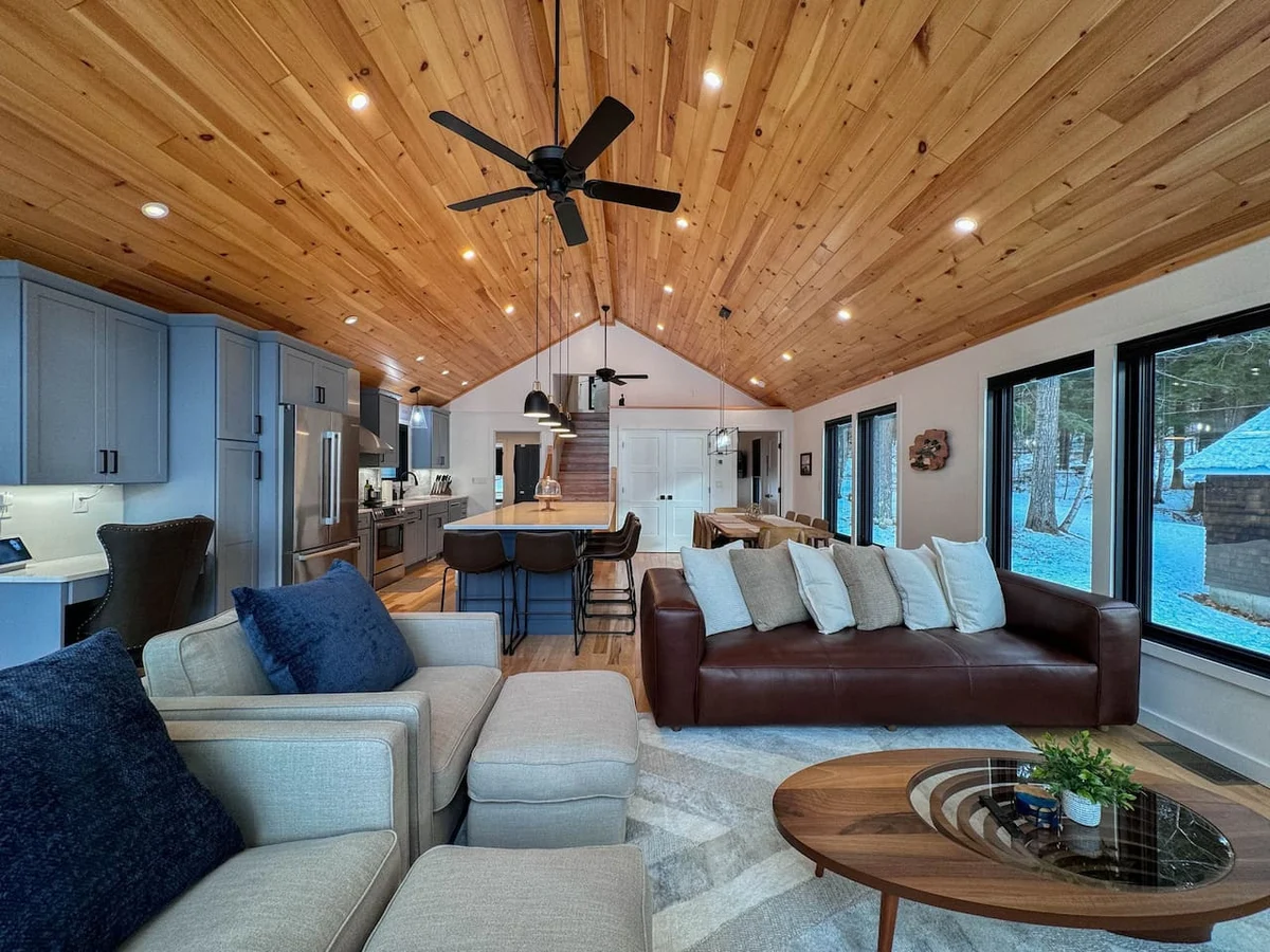 Dreamland | Luxe Waterfront Villa, Hot tub + Sauna #89