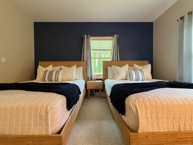 Bedroom 1 image 1
