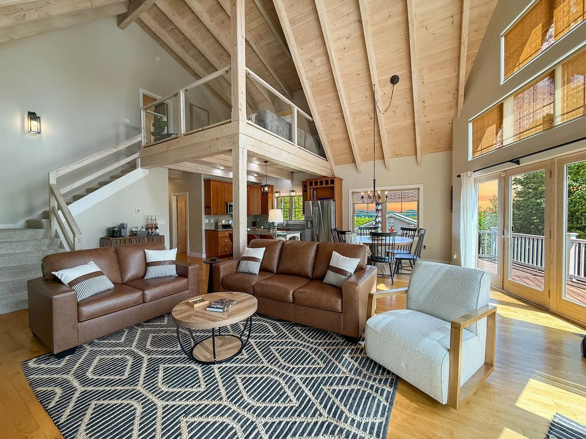 Highpoint Hideaway | Incredible Views on 5 Acres #24