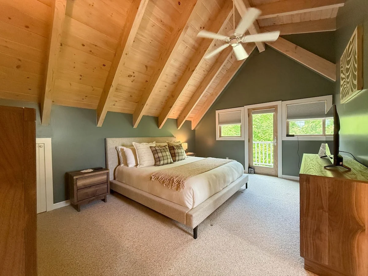 Highpoint Hideaway | Incredible Views on 5 Acres #47