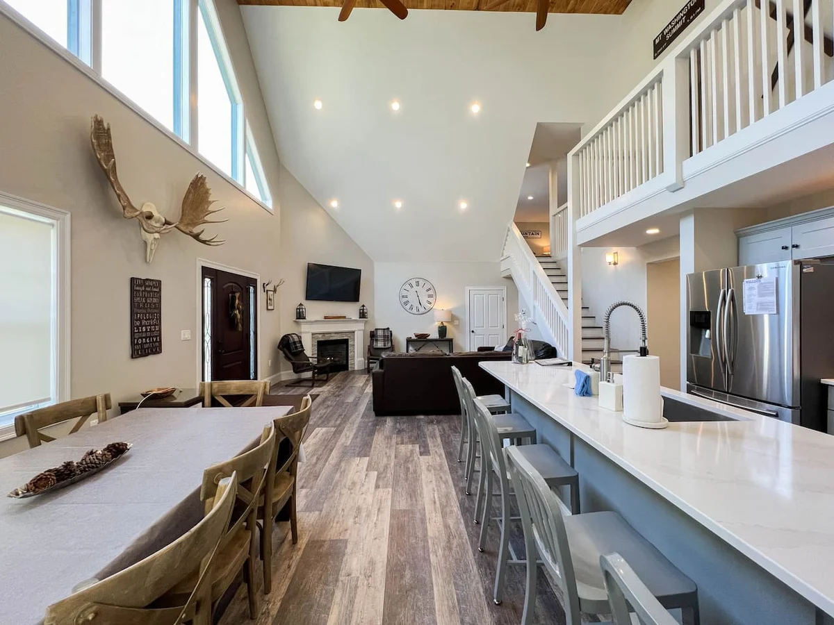 Luxe Mountain Home | River, Cranmore, Hot Tub #16