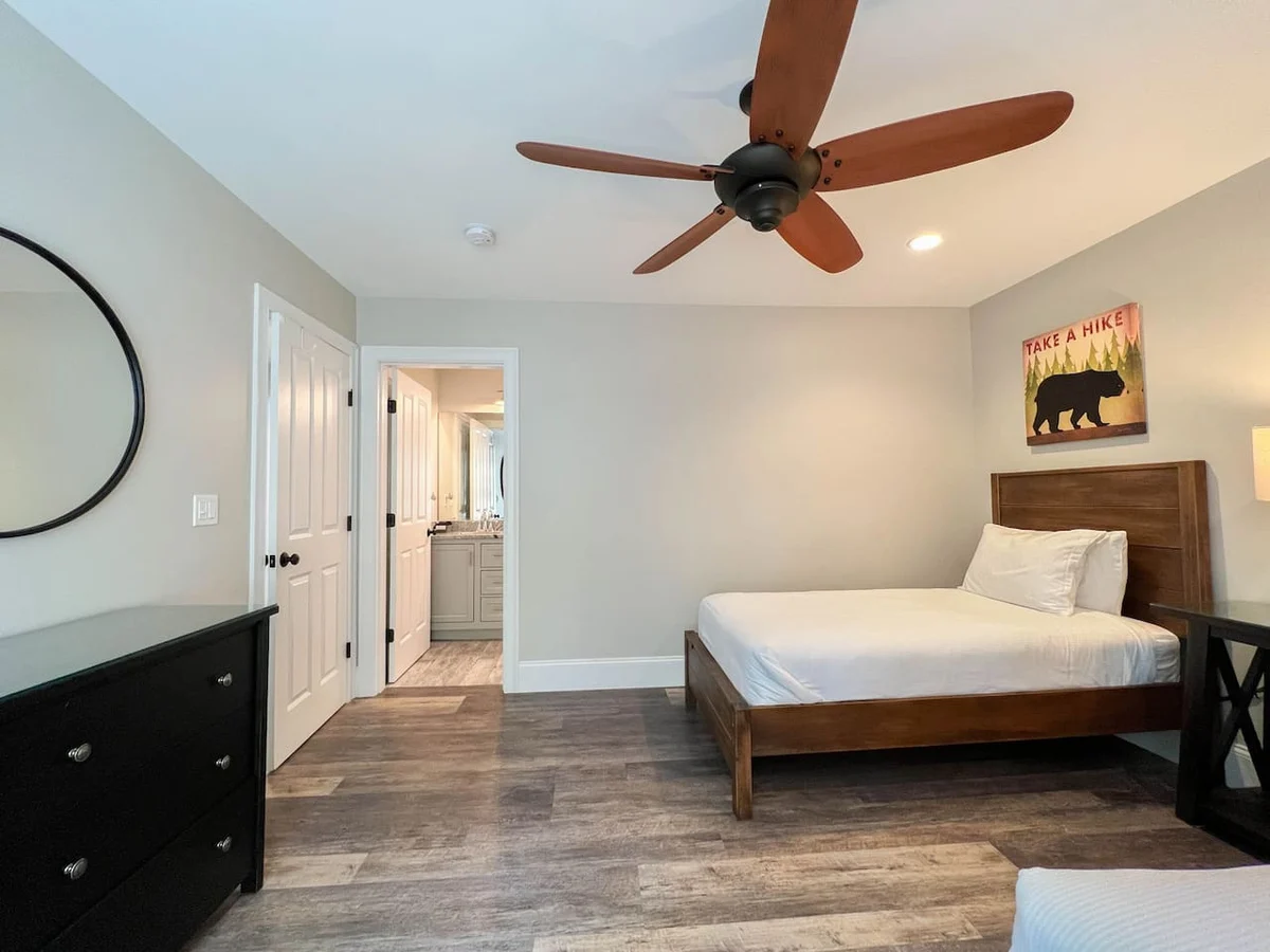 Luxe Mountain Home | River, Cranmore, Hot Tub #25