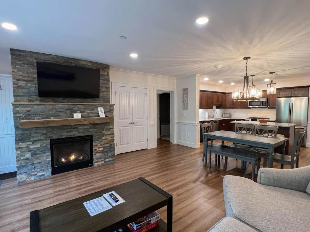 Luxe Ski In/Out | Pool, Hot tub, Hiking, N. Conway #45