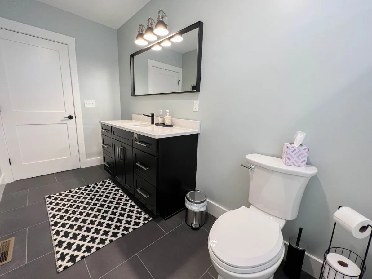 New Luxe 4BR/3BA Home in the Heart of the Valley! #39