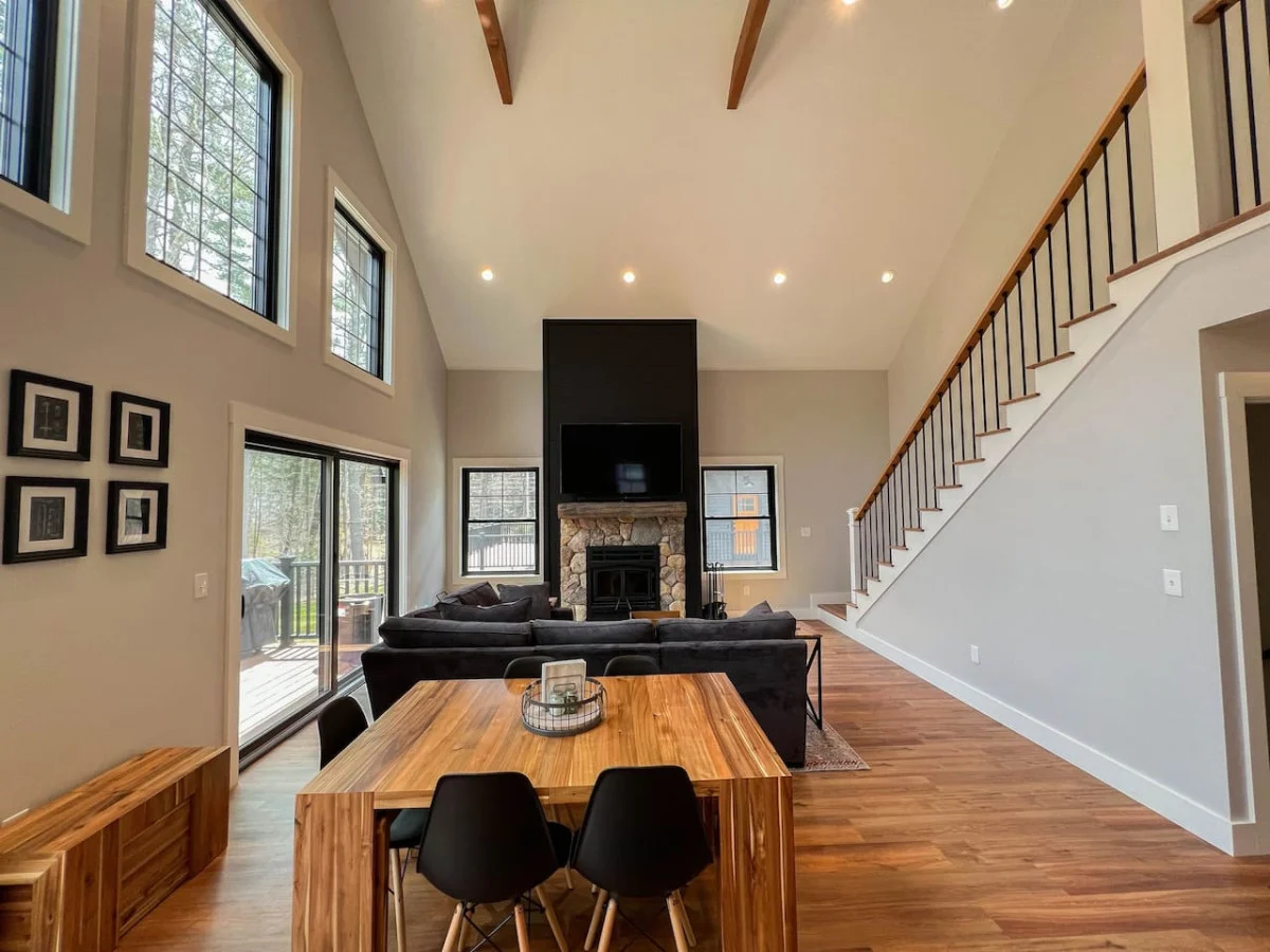 New Luxe 4BR/3BA Home in the Heart of the Valley! #43
