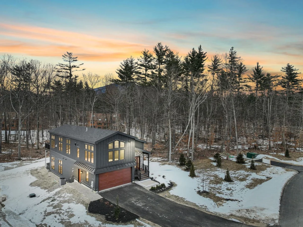 Northern Luxe | Brand New, Views, Hot tub, Games #8