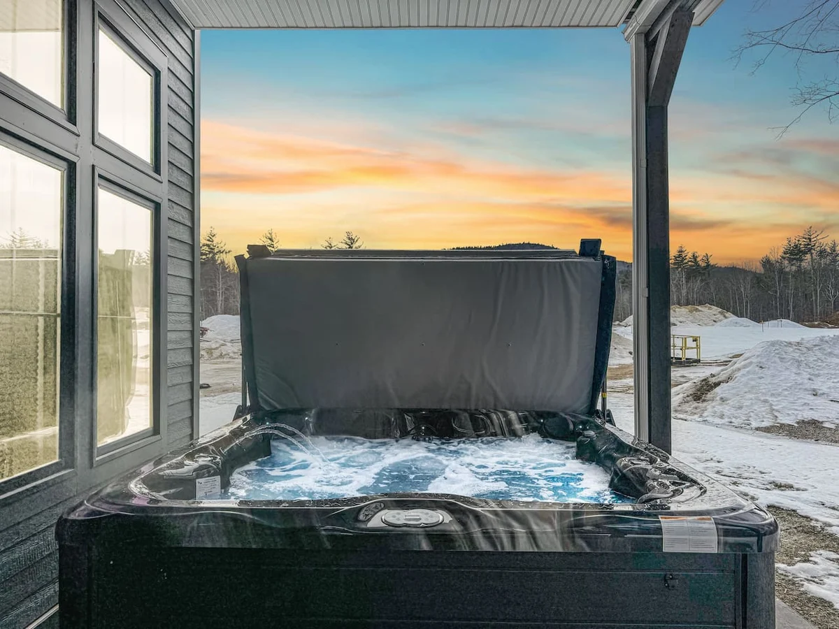 Northern Luxe | Brand New, Views, Hot tub, Games #26