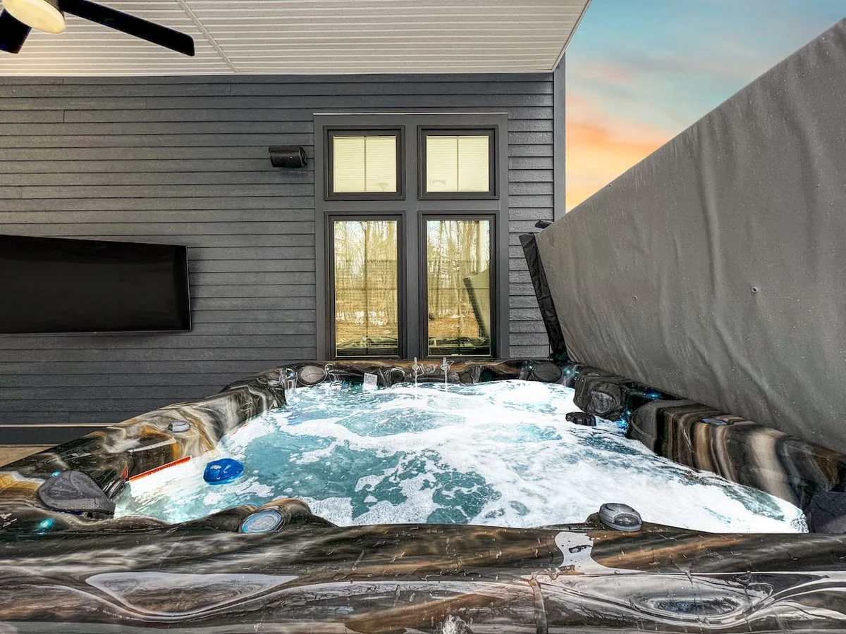 Northern Luxe | Brand New, Views, Hot tub, Games #64