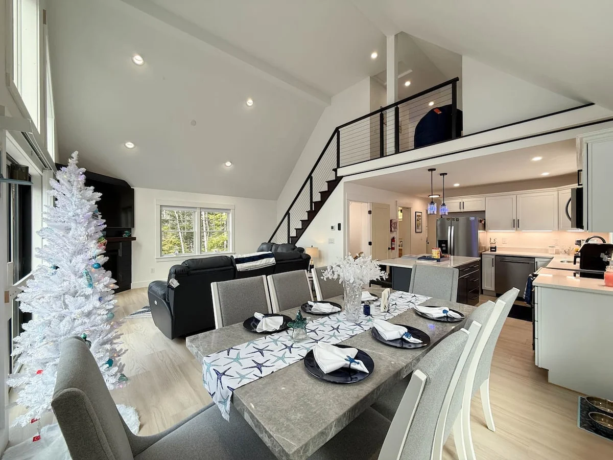 Northview Chalet | Brand New, Hot Tub, Spacious #39