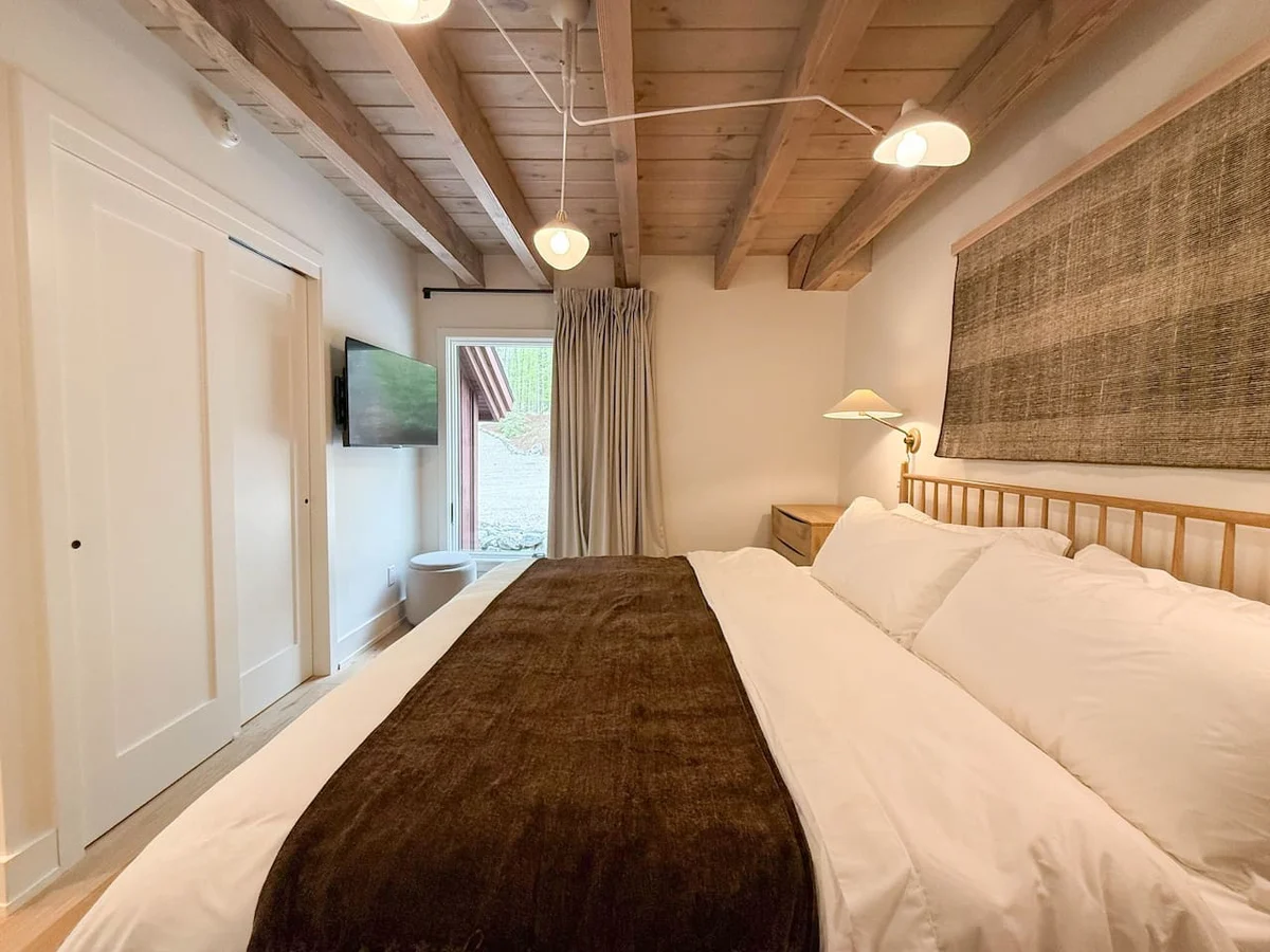 Pleasant Moose Hygge | Luxury Lakefront Retreat #13