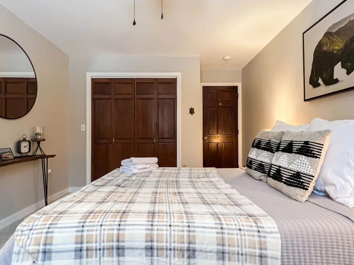 Riversbend | Private River Access, Pool, Hot Tub #123