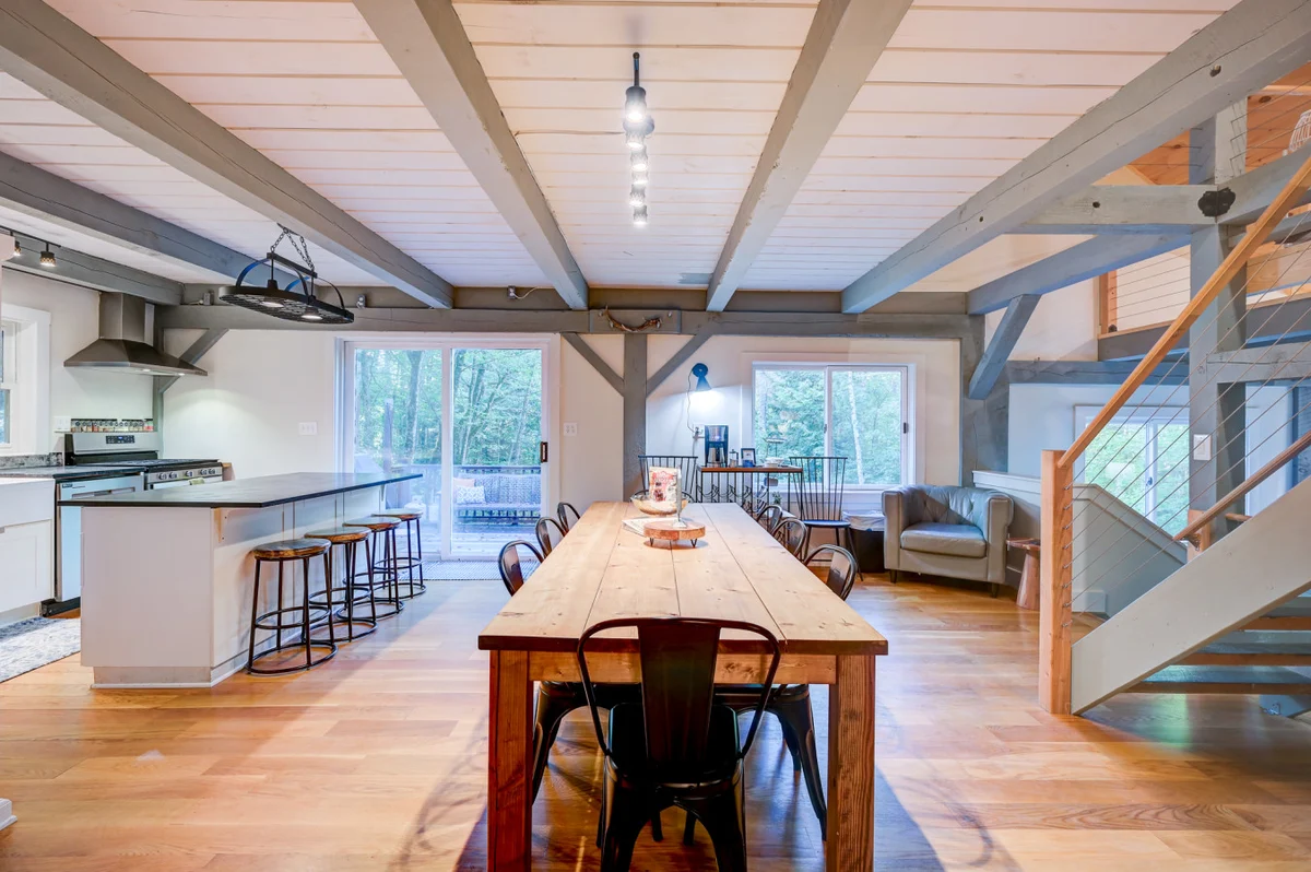 Spacious, Hot Tub, Game Room & Private Brook #6