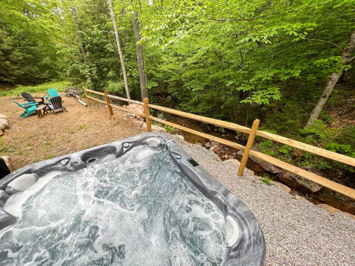 Spacious, Hot Tub, Game Room & Private Brook #24