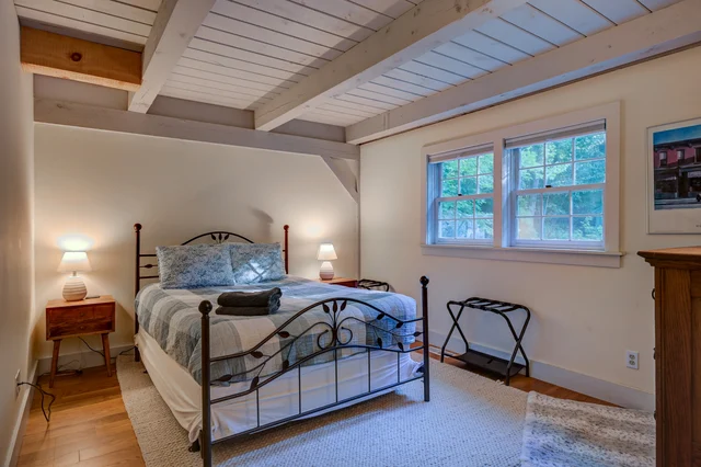 Bedroom 1 image 1