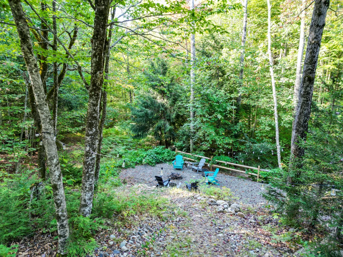 Spacious, Hot Tub, Game Room & Private Brook #46