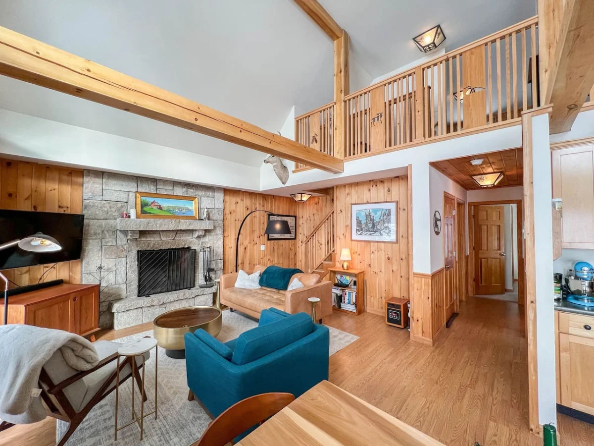 The Bellemark | Lakefront Cabin + Incredible Views #28