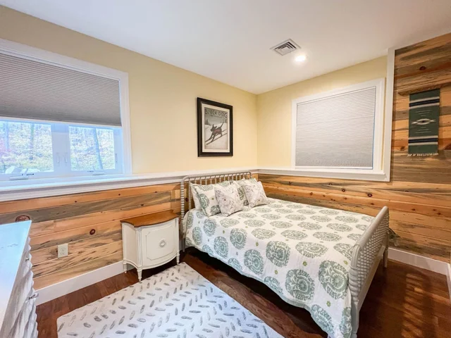 Bedroom 3 image 1