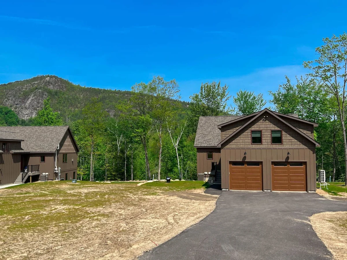 The Ledgeview Lodge | Brand New, Hot tub, Views #71
