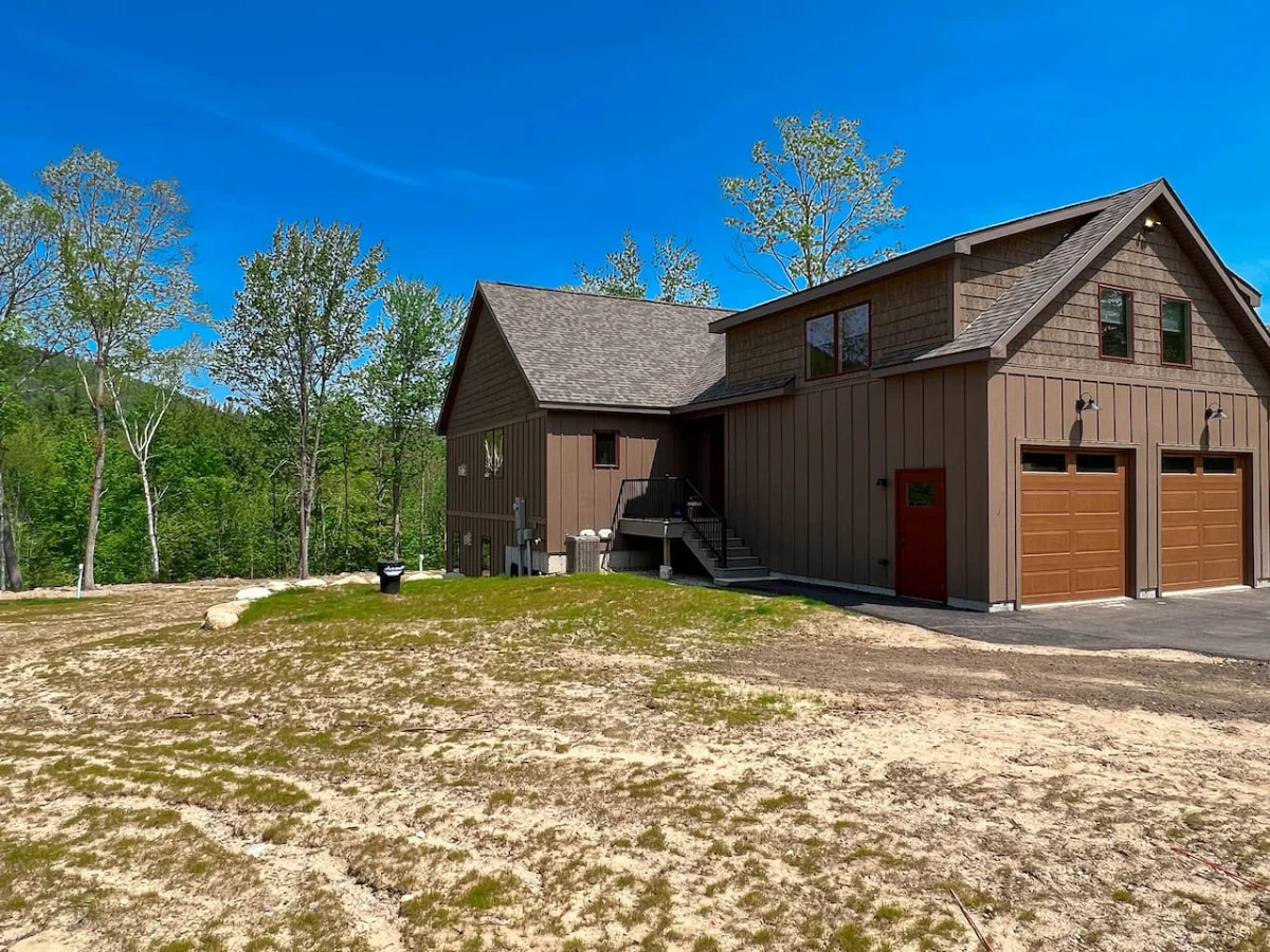 The Ledgeview Lodge | Brand New, Hot tub, Views #70