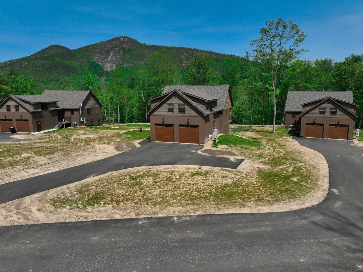 The Ledgeview Lodge | Brand New, Hot tub, Views #72