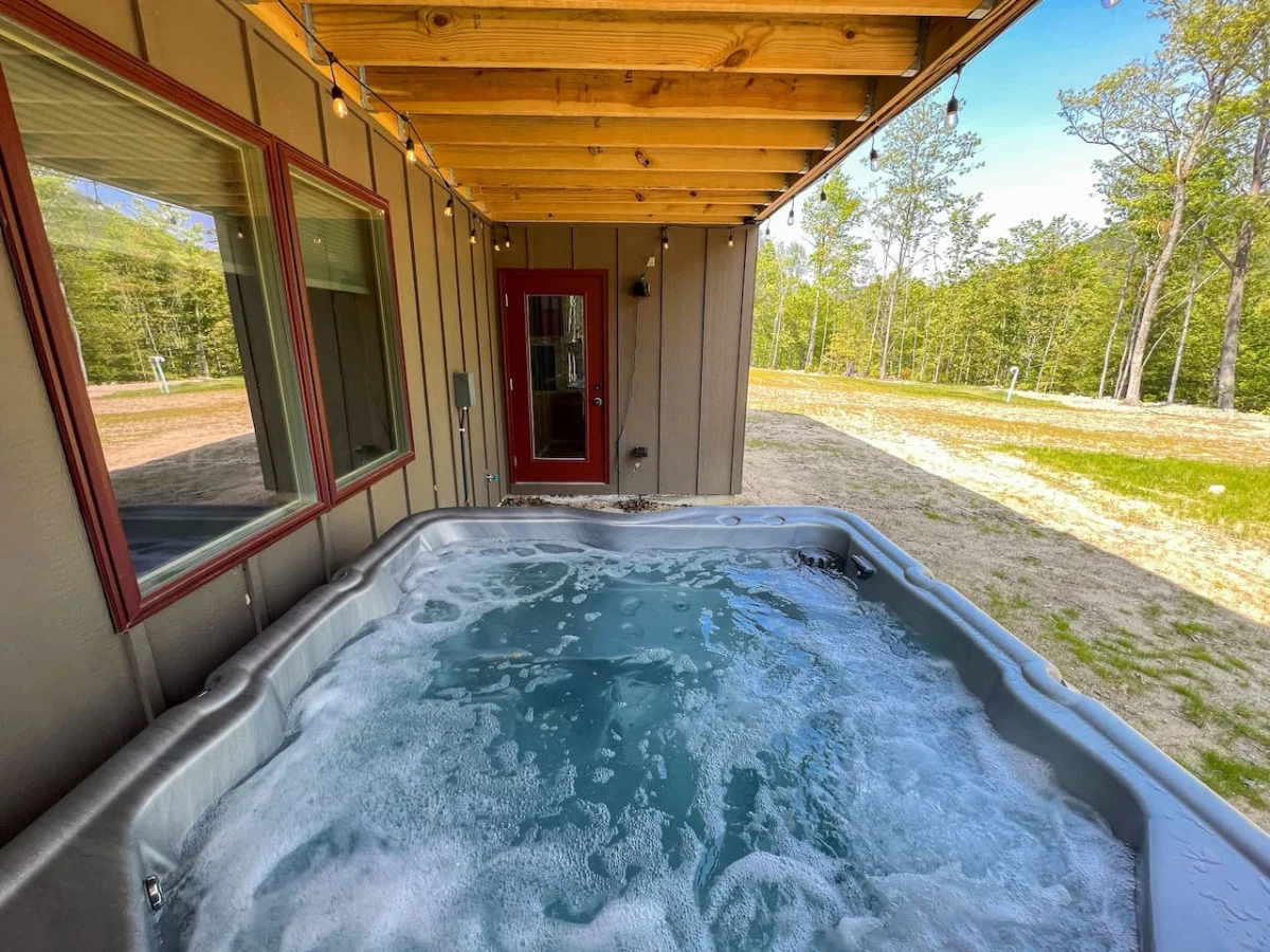 The Ledgeview Lodge | Brand New, Hot tub, Views #19