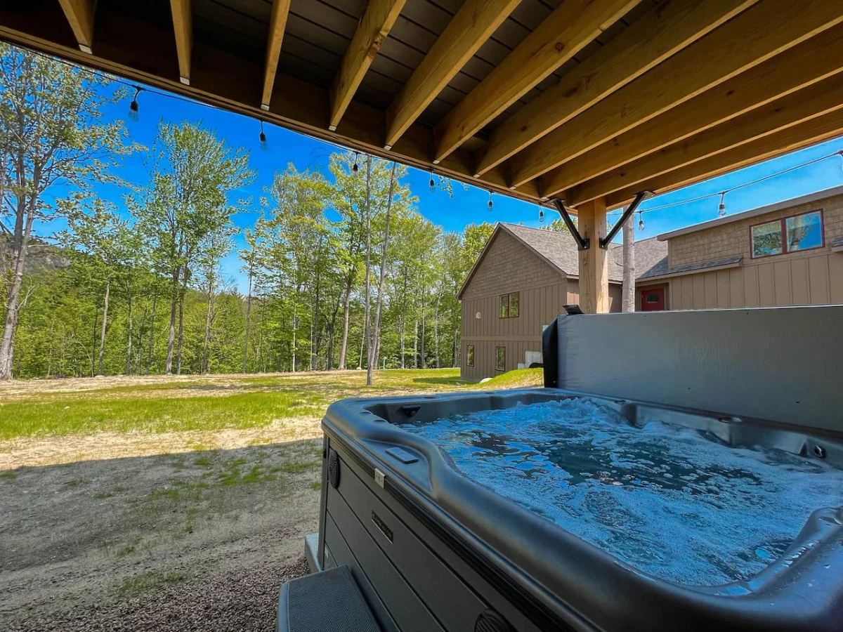The Ledgeview Lodge | Brand New, Hot tub, Views #20