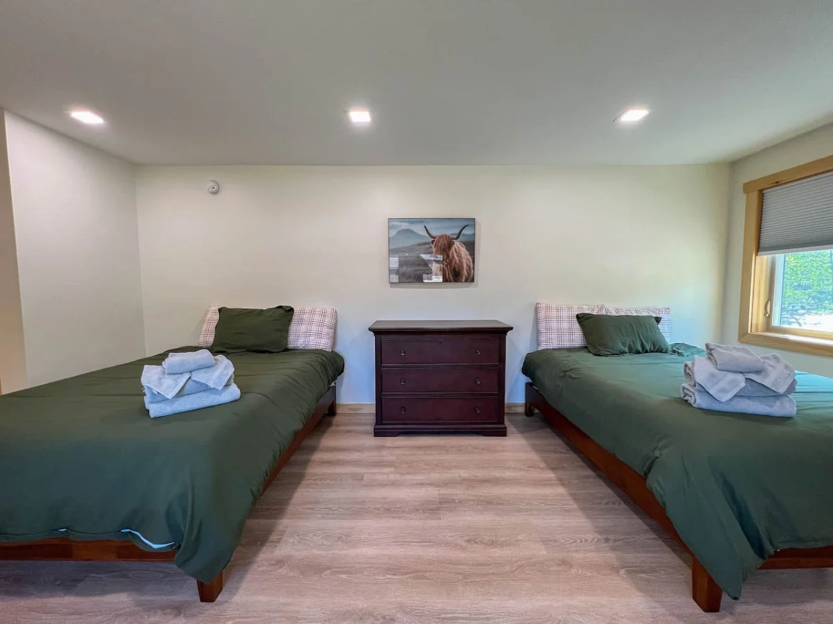The Ledgeview Lodge | Brand New, Hot tub, Views #42