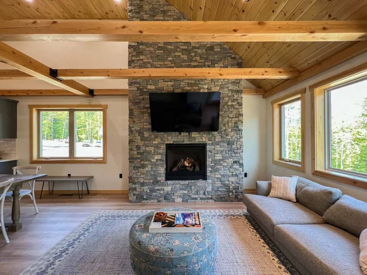 The Ledgeview Lodge | Brand New, Hot tub, Views #59